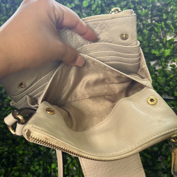 AUTHENTIC Michael Kors Fulton Leather Crossbody Bag in Vanilla - Picture 9 of 13